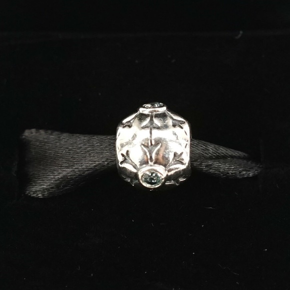 PANDORA Snowflake Charm 790367CZA - Picture 1 of 4